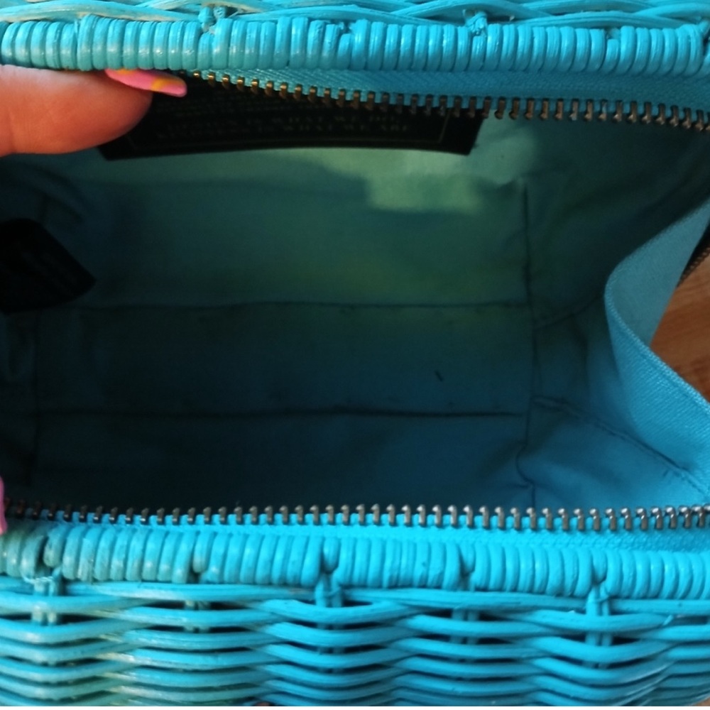 NWT Kurt Geiger Blue Crossbody Bag with Adjustable Strap and Woven Design - Picture 6 of 6
